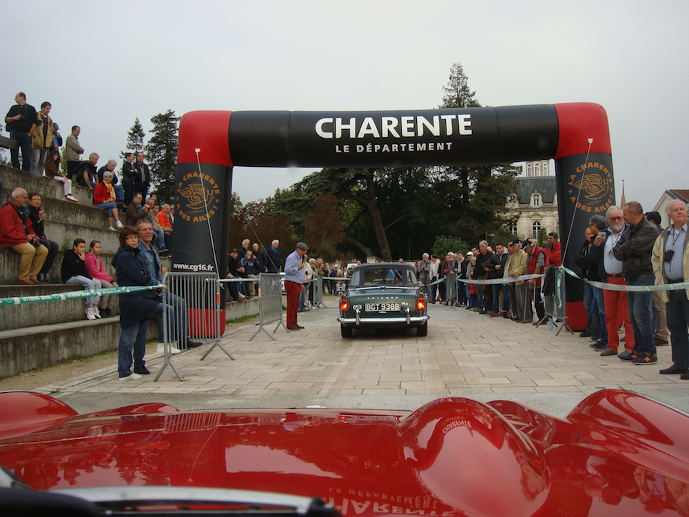 Start of the International Rally - Angouleme 2015